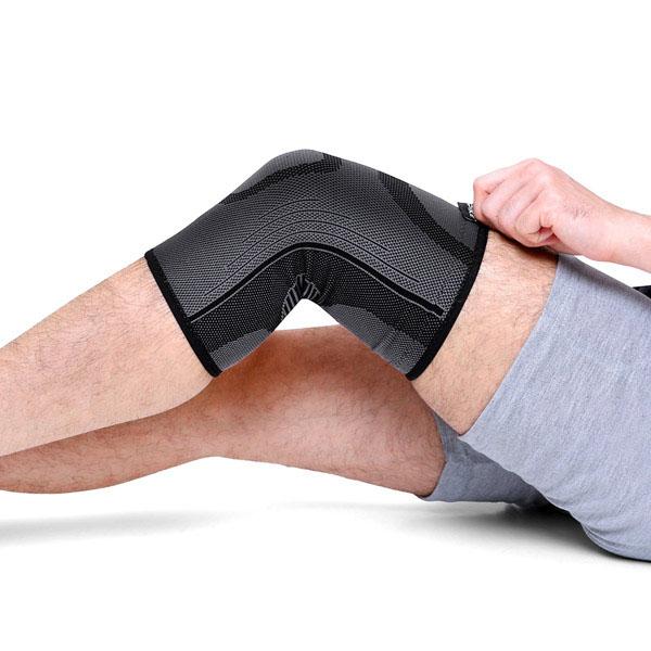 Spike Knee Cap Support for Men and Women (Black) - Spike